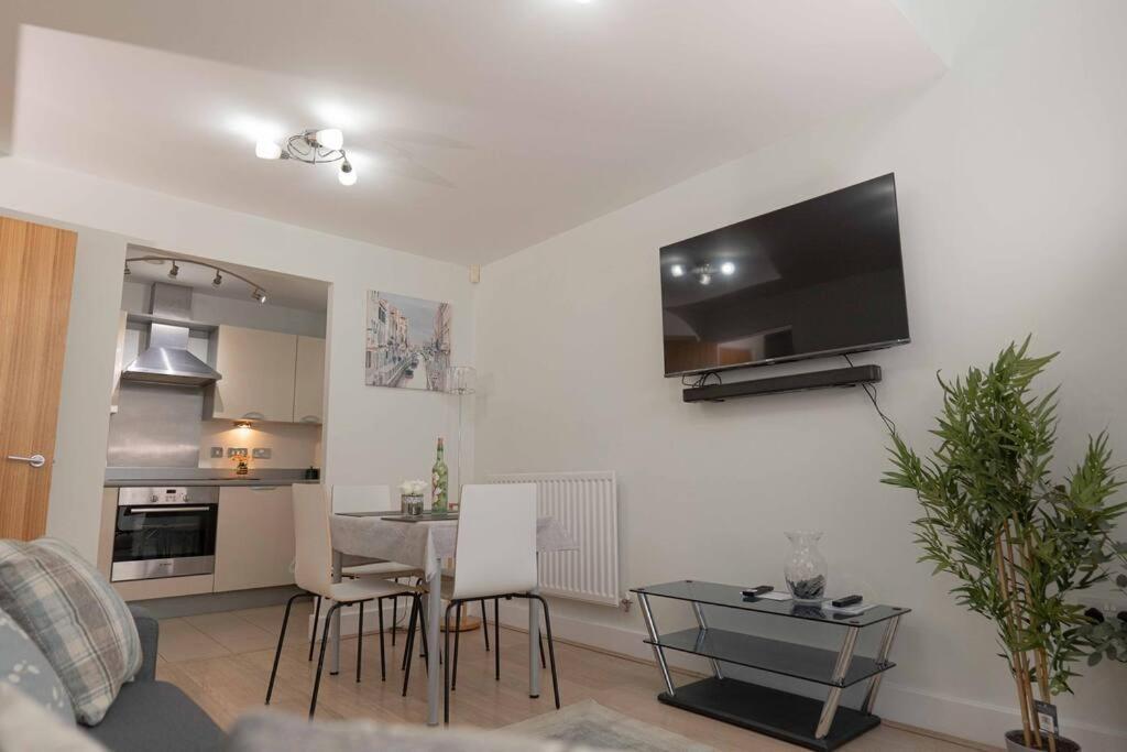 Beautiful 2 Bed In Central Birmingham: A Hidden Gem! Dış mekan fotoğraf