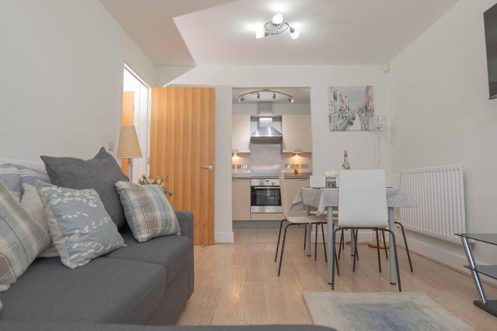 Beautiful 2 Bed In Central Birmingham: A Hidden Gem! Dış mekan fotoğraf